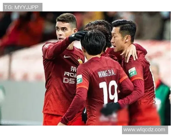 央视揭晓全球足球明星名单引发球迷热议与期待 央视揭晓全球足球明星名单引发球迷热议与期待